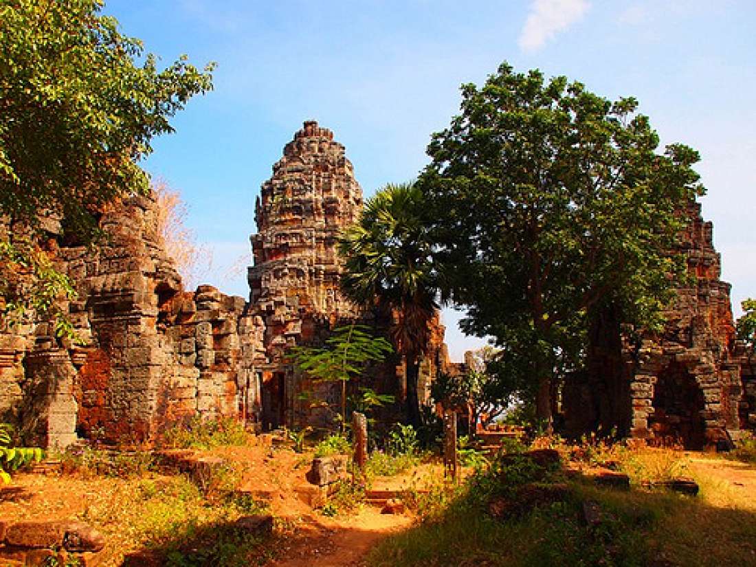 ប្រាសាទបាណន់ - Visit Cambodia